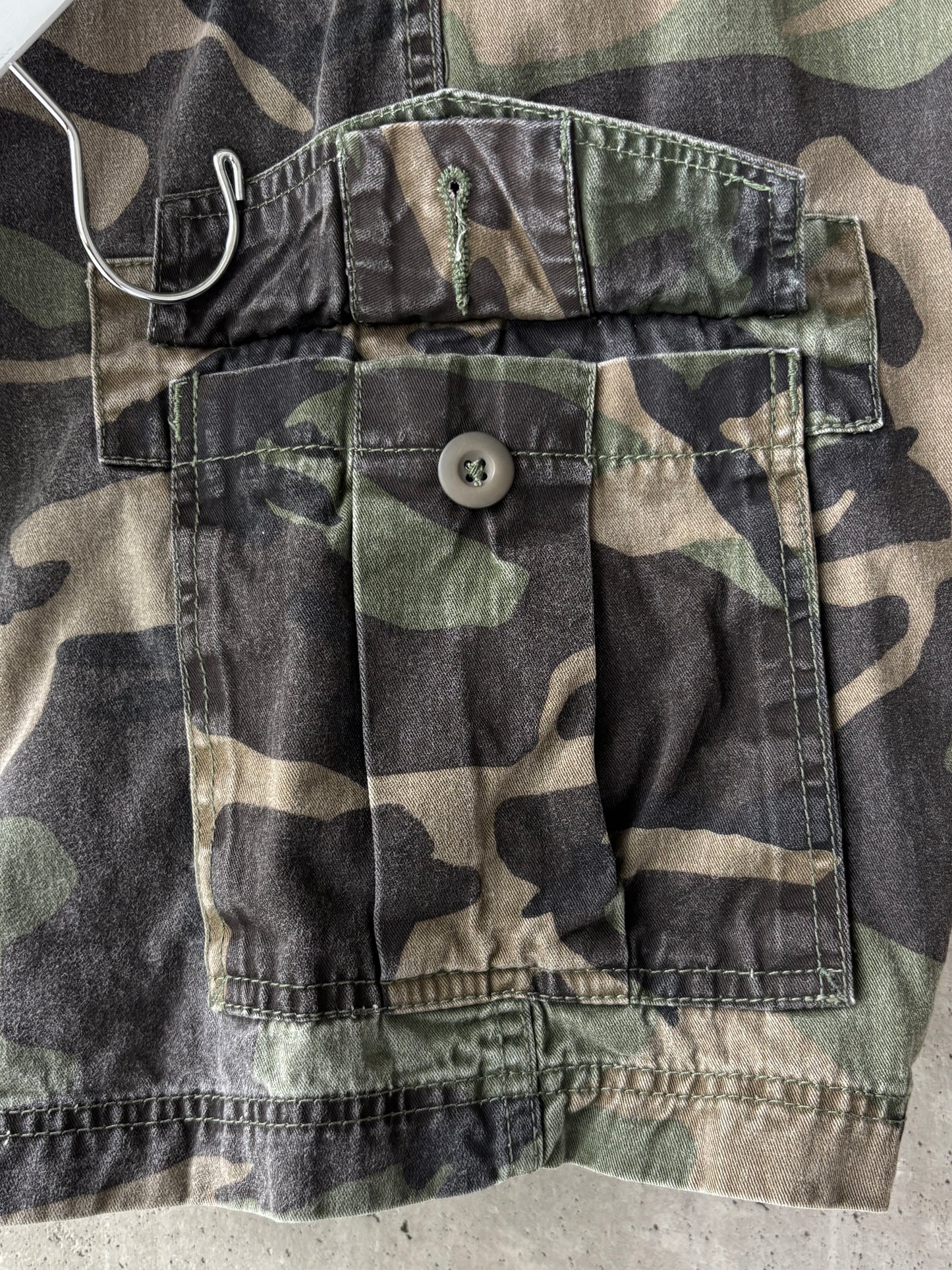 Levi's camo cargo shorts