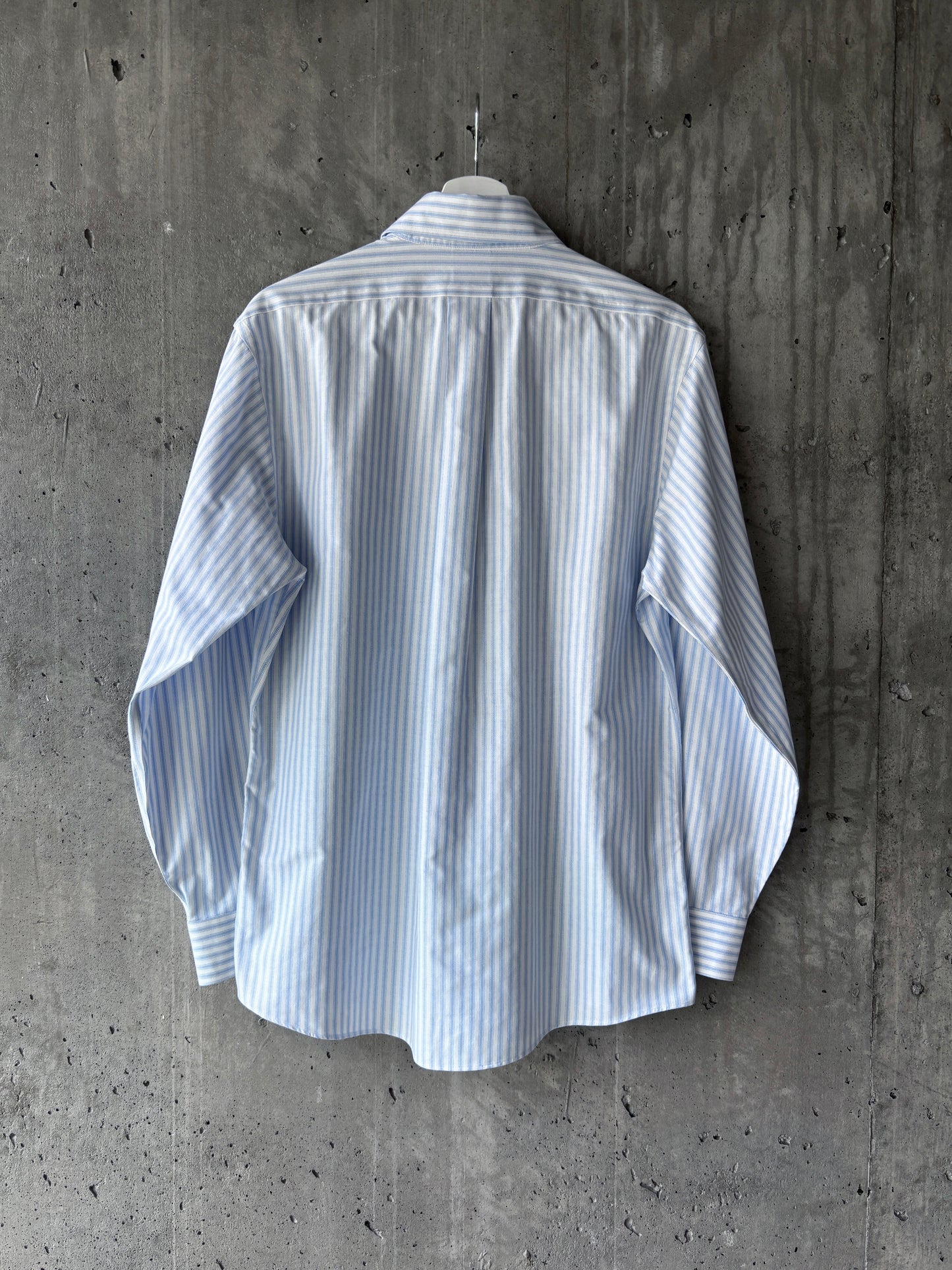 Brooks Brothers white/blue striped cotton button-down shirt