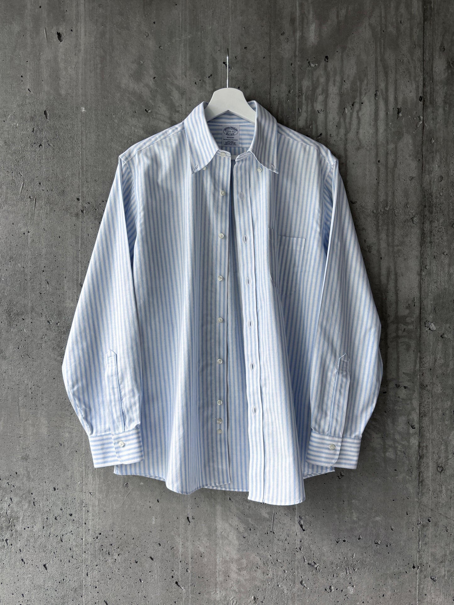 Brooks Brothers white/blue striped cotton button-down shirt
