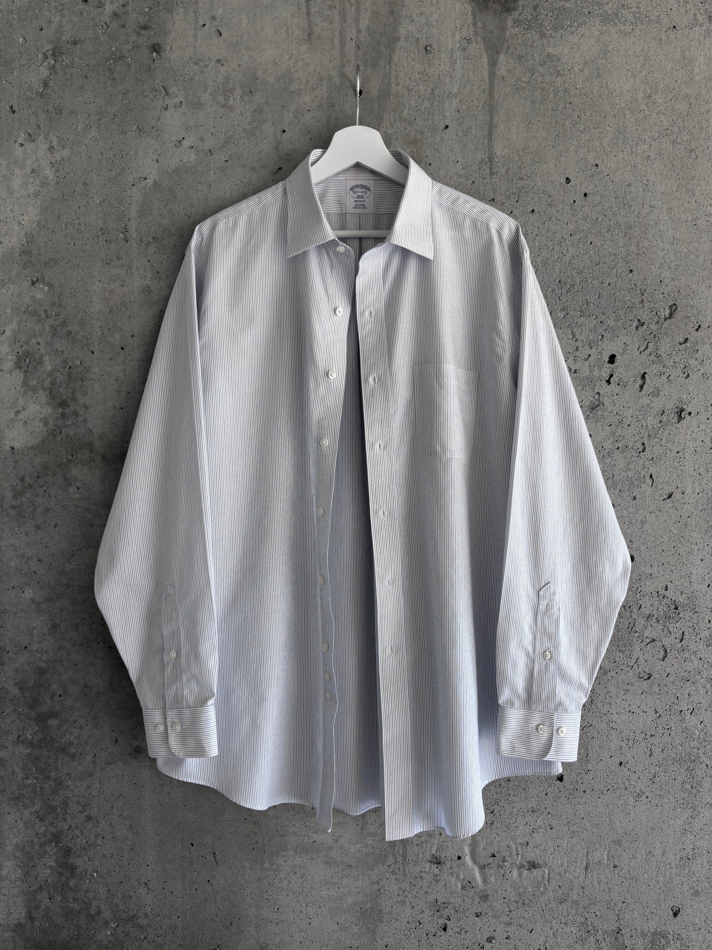 Brooks Brothers white/blue striped cotton button-up shirt