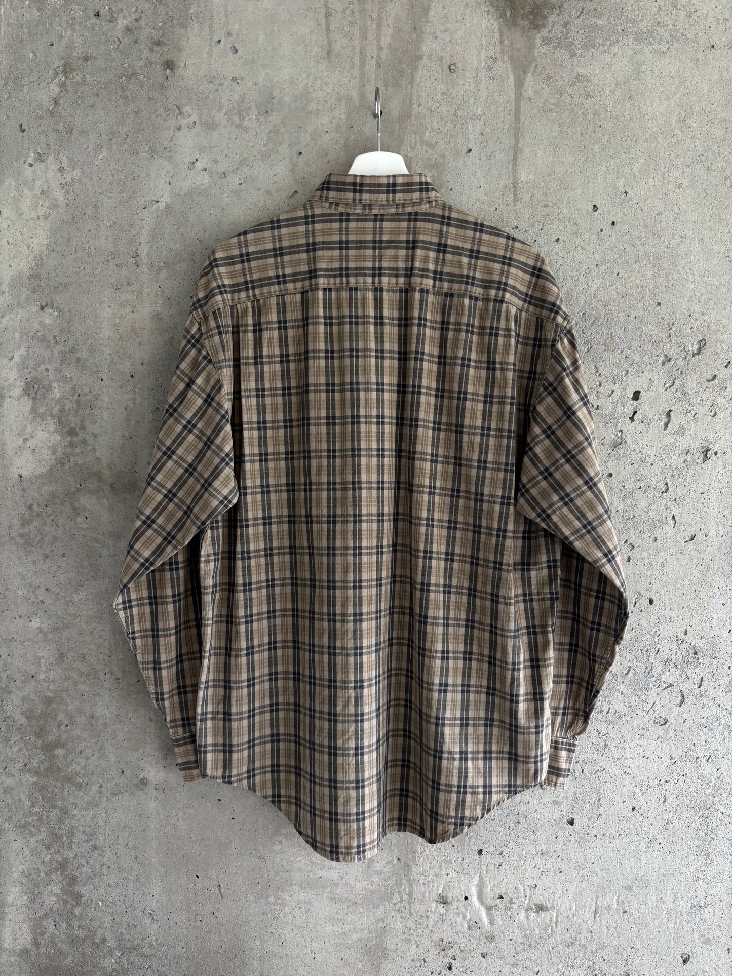 GAP tan/khaki/black plaid cotton button-up shirt