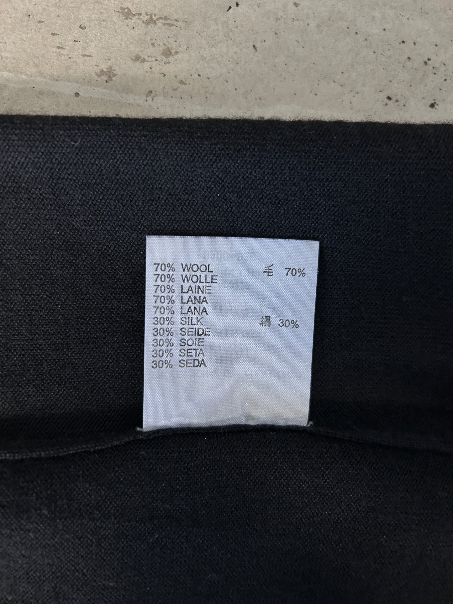 Aquascutum black wool-silk knit sleeveless top