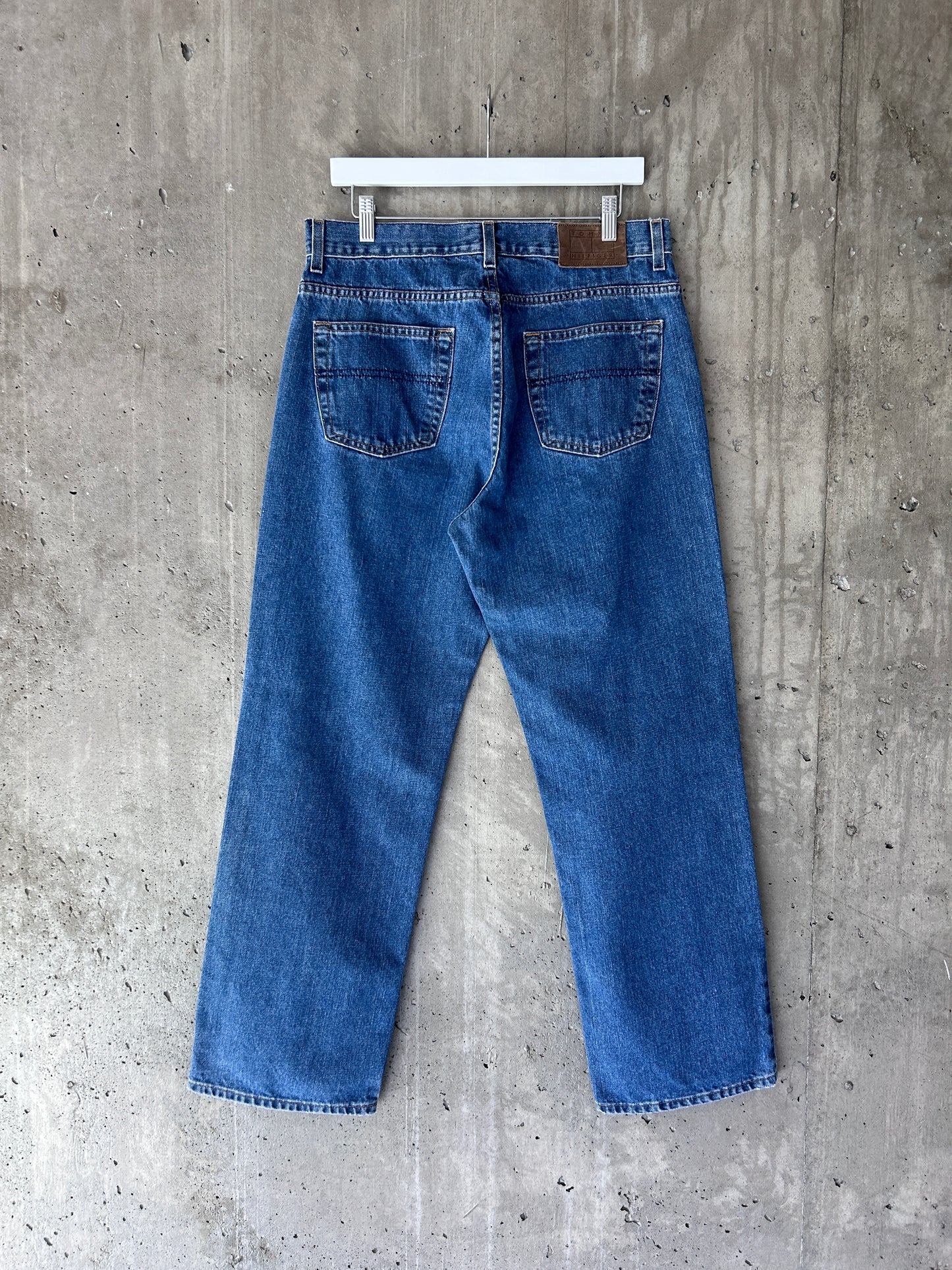 Tommy Hilfiger blue mid wash denim relaxed straight leg jeans