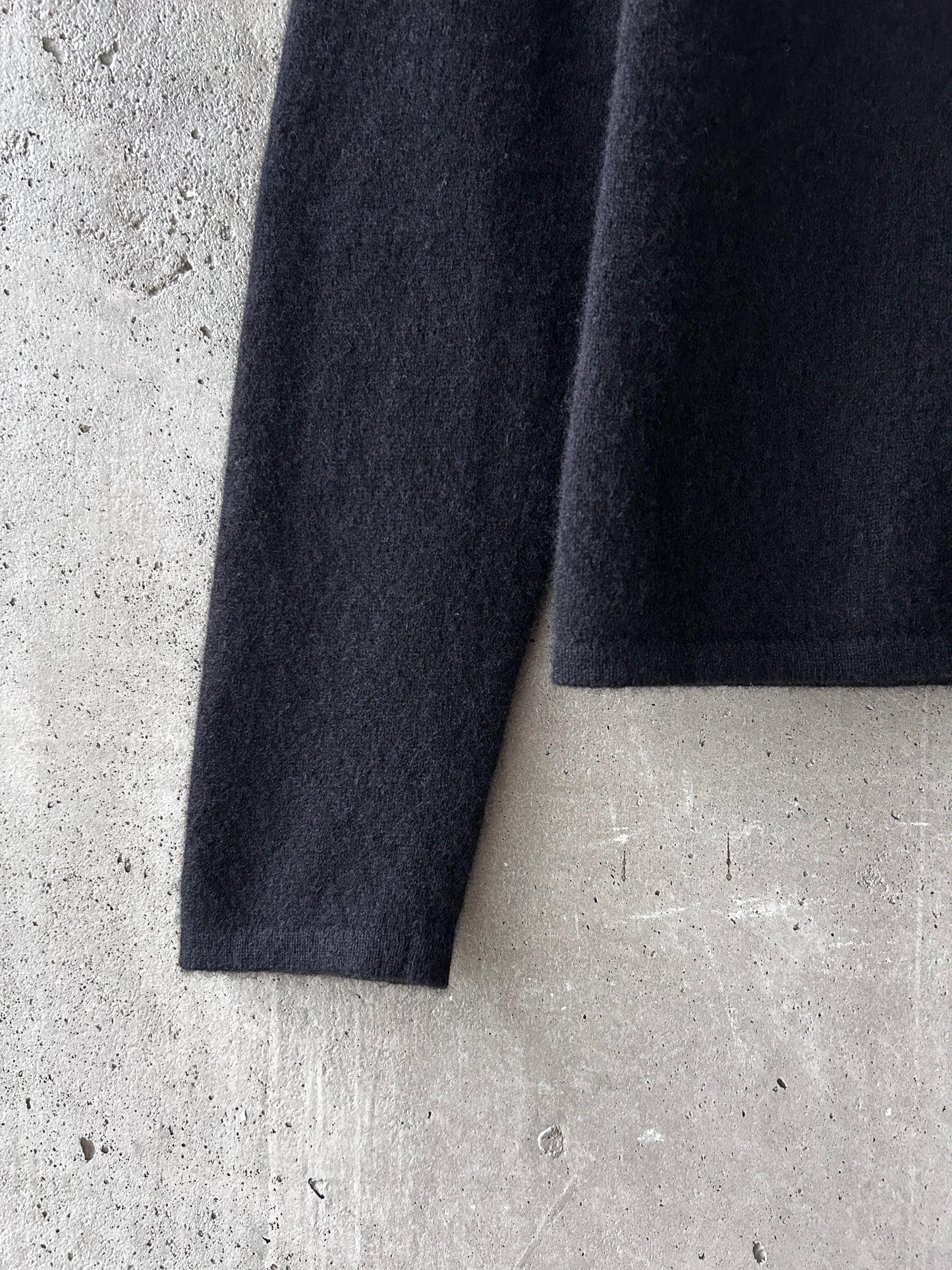 Della Spiga black cashmere knit mock neck sweater