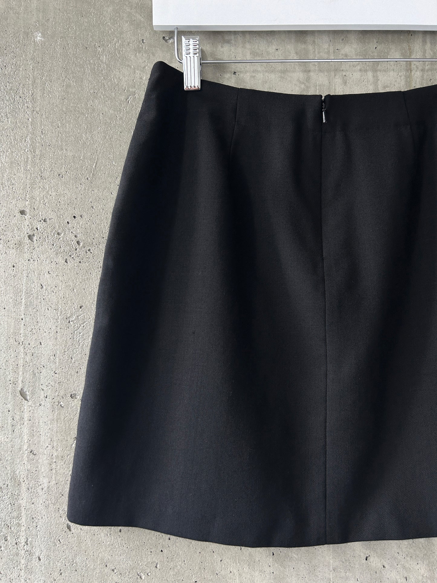 DKNY black wool mini skirt with pockets