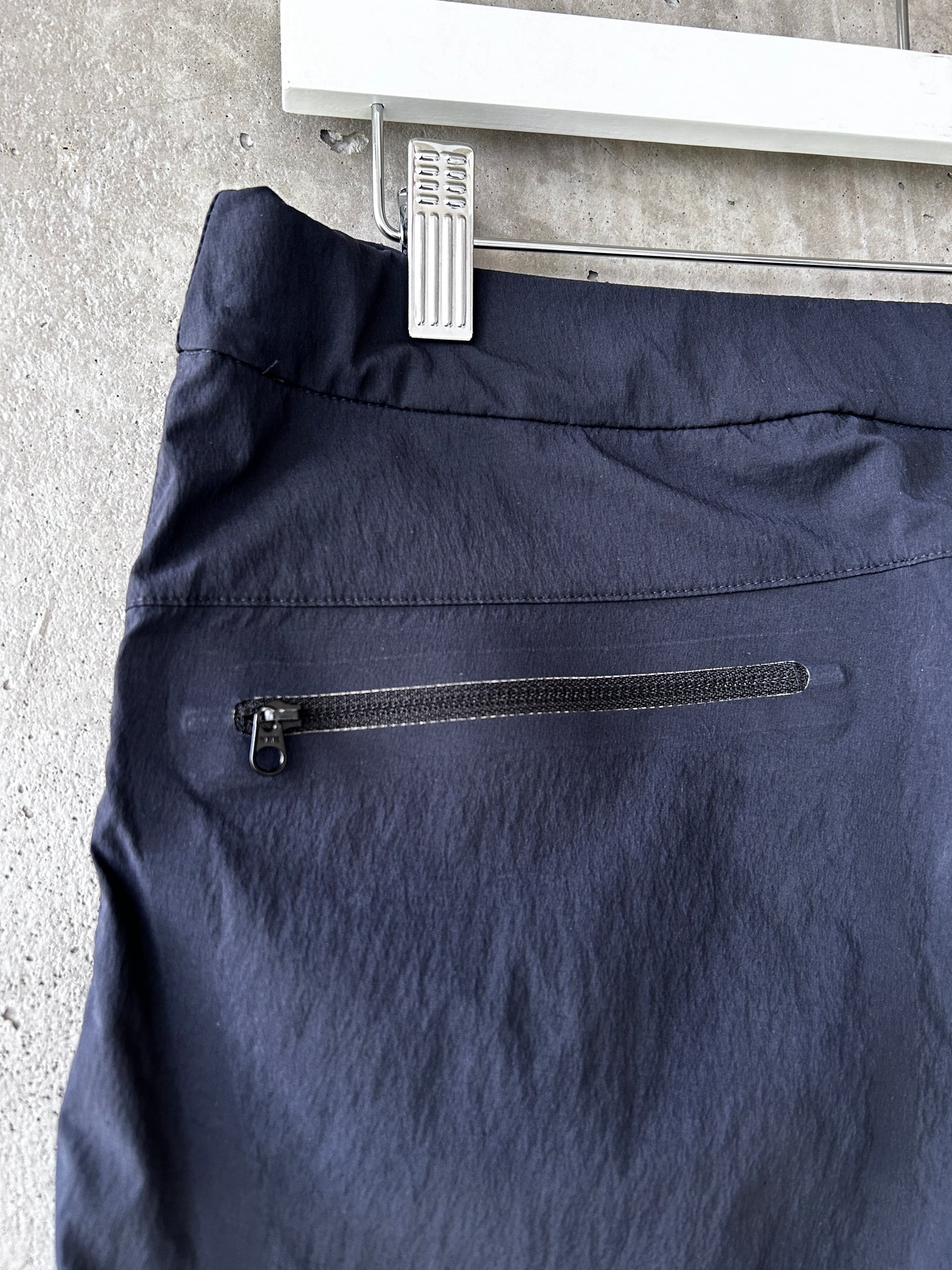 Arc'teryx blue-black nylon capri hiking pants