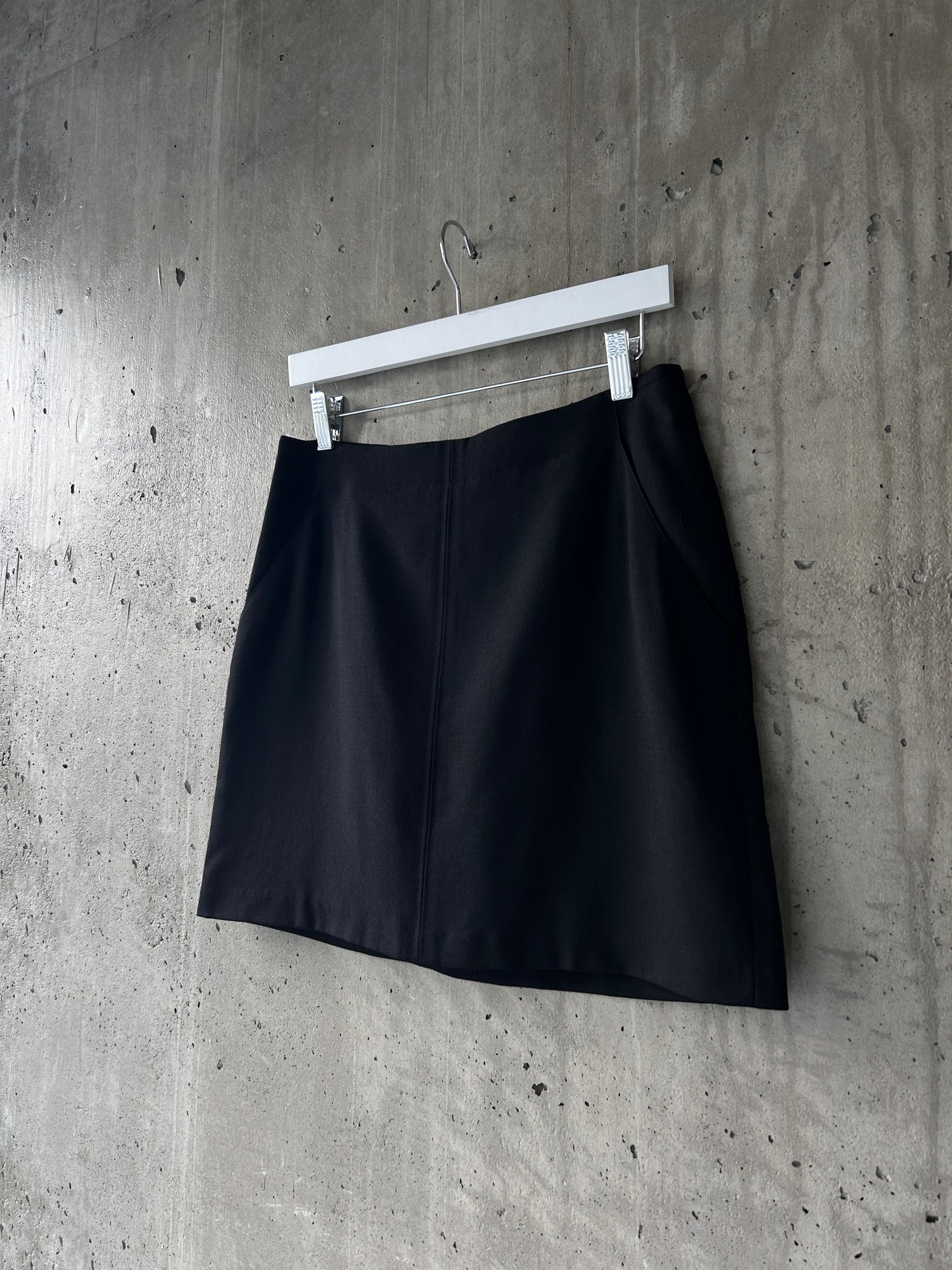 DKNY black wool mini skirt with pockets